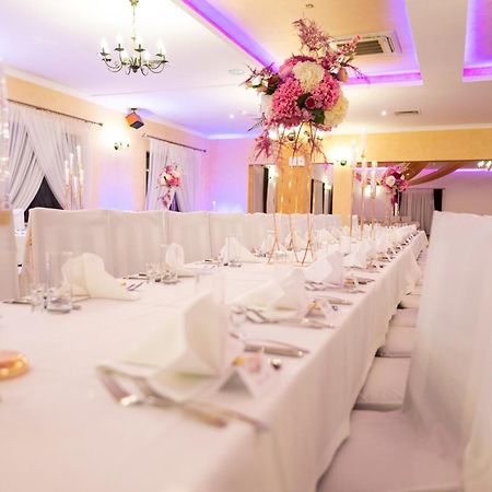 Hotel Podzamcze Góra Kalwaria エクステリア 写真